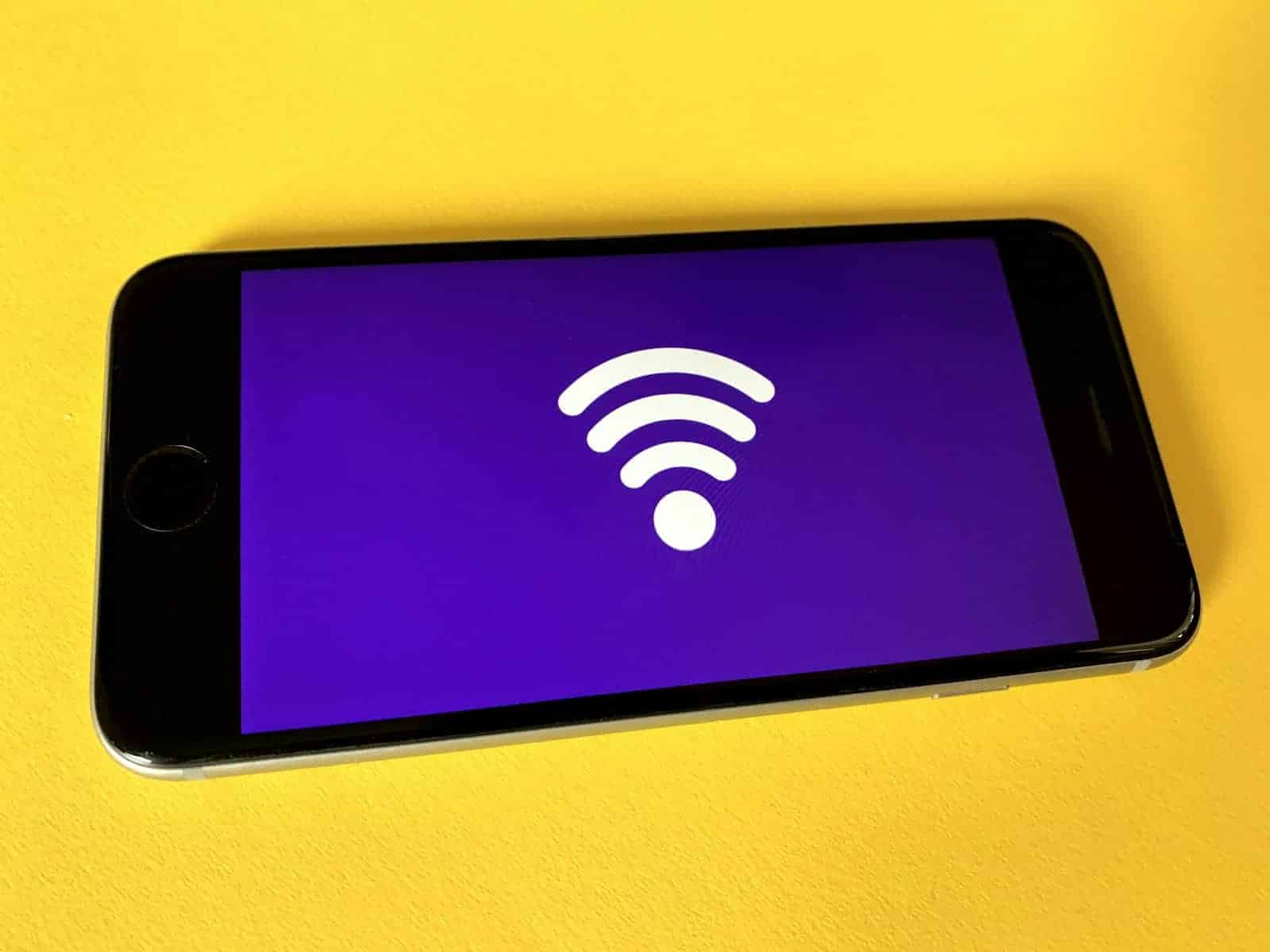iPhoneでWiFiを使用して電話をかける方法