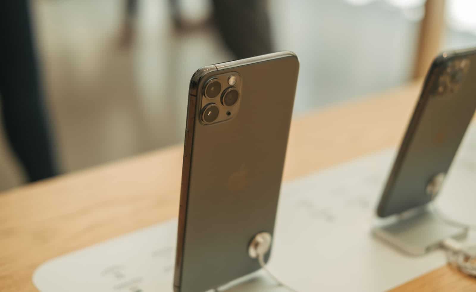 iPhoneを無料で手に入れるためのあらゆる方法